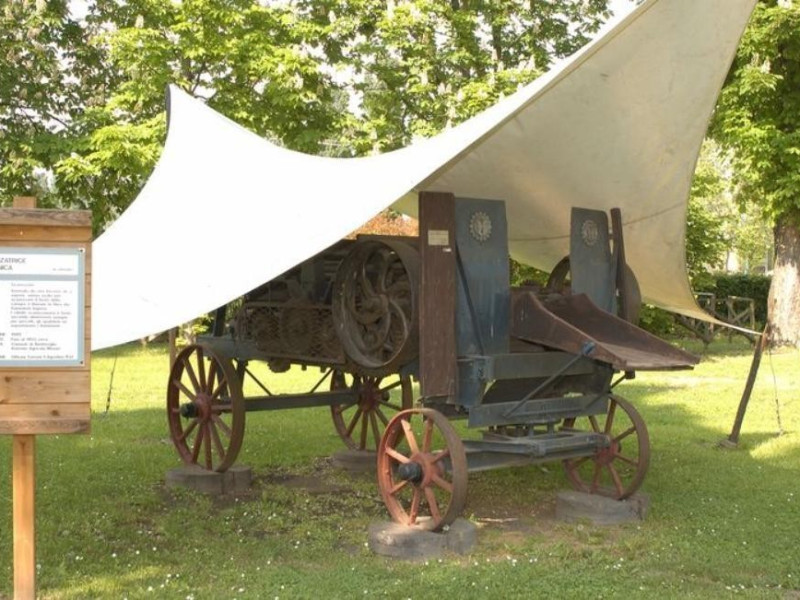 Bentivoglio, Museo della Civiltà Contadina "Istituzione Villa Smeraldi" Bentivoglio, Museo della Civiltà Contadina "Istituzione Villa Smeraldi"