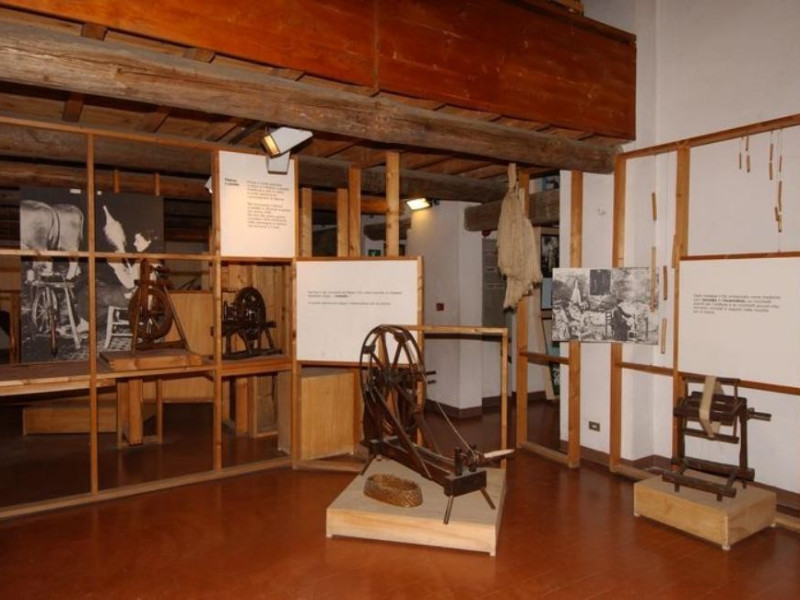 Bentivoglio, Museo della Civiltà Contadina "Istituzione Villa Smeraldi" Bentivoglio, Museo della Civiltà Contadina "Istituzione Villa Smeraldi"