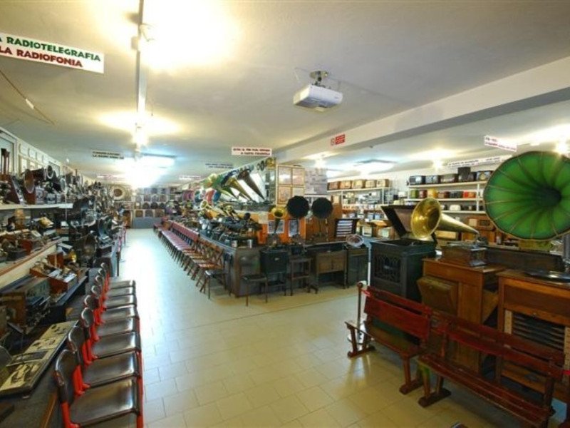 Bologna, Museo della Comunicazione G. Pelagalli - Mille voci...mille suoni Bologna, Museo della Comunicazione G. Pelagalli - Mille voci...mille suoni