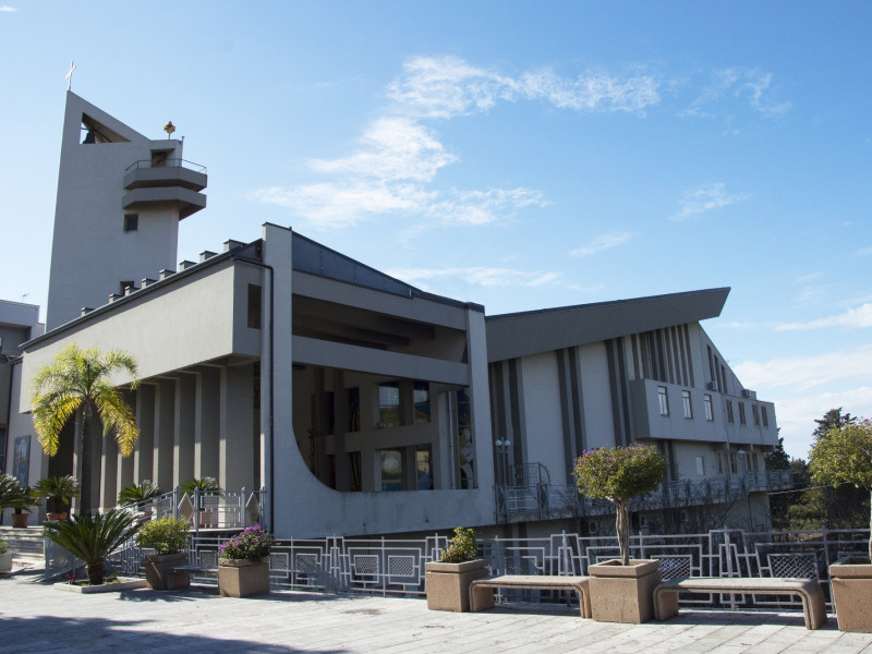 Immagine descrittiva - BY Comune di Capri Leone Immagine descrittiva - BY Comune di Capri Leone