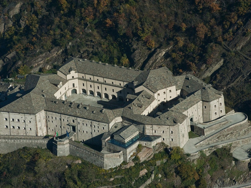 Immagine descrittiva - CC BY-SA Di Crivellari Giulio - Opera propria, CC BY-SA 3.0, https://commons.wikimedia.org/w/index.php?curid=21616663 Immagine descrittiva - CC BY-SA Di Crivellari Giulio - Opera propria, CC BY-SA 3.0, https://commons.wikimedia.org/w/index.php?curid=21616663