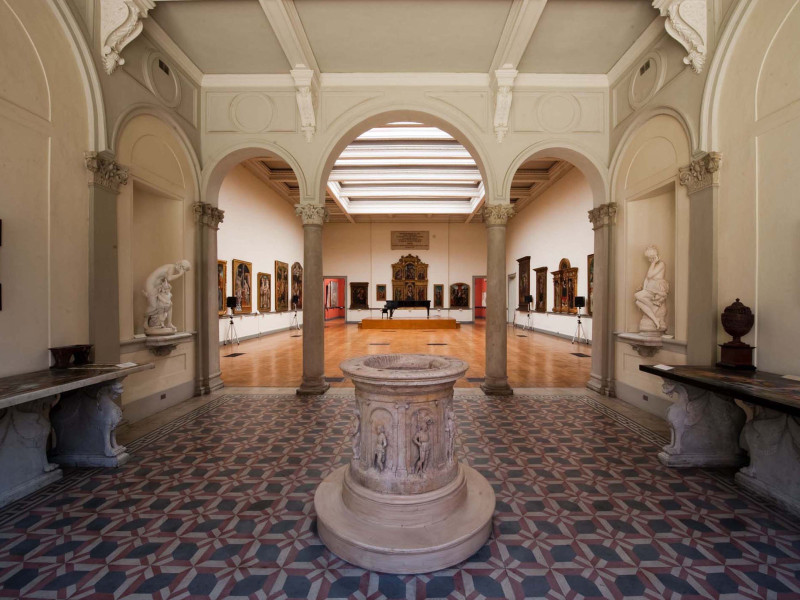 Salone visto dalla loggia Salone visto dalla loggia