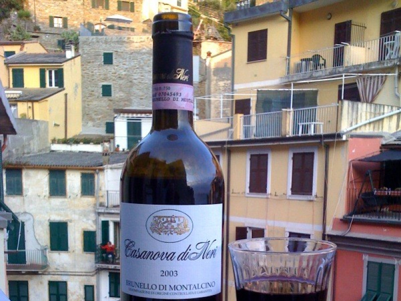 Immagine descrittiva - CC BY commons.wikimedia.org/wiki/Category:Brunello_di_Montalcino?uselang=it#/media/File:Bello_Brunello.jpg Immagine descrittiva - CC BY commons.wikimedia.org/wiki/Category:Brunello_di_Montalcino?uselang=it#/media/File:Bello_Brunello.jpg