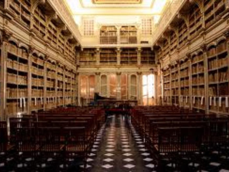 Sala Settecentesca della Biblioteca Universitaria di Cagliari Sala Settecentesca della Biblioteca Universitaria di Cagliari