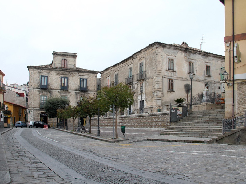 Immagine descrittiva - BY Di L'utente che ha caricato in origine il file è stato Calabrotto di Wikipedia in italiano - Trasferito da it.wikipedia su Commons., Pubblico dominio, https://commons.wikimedia.org/w/index.php?curid=44858161 Immagine descrittiva - BY Di L'utente che ha caricato in origine il file è stato Calabrotto di Wikipedia in italiano - Trasferito da it.wikipedia su Commons., Pubblico dominio, https://commons.wikimedia.org/w/index.php?curid=44858161