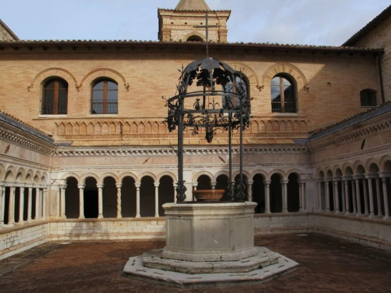 Abbazia di Sassovivo Abbazia di Sassovivo