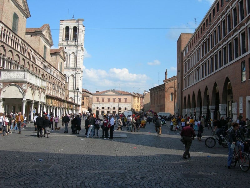 Immagine descrittiva - BY Di Sien - Opera propria, Pubblico dominio, https://commons.wikimedia.org/w/index.php?curid=3974948 Immagine descrittiva - BY Di Sien - Opera propria, Pubblico dominio, https://commons.wikimedia.org/w/index.php?curid=3974948