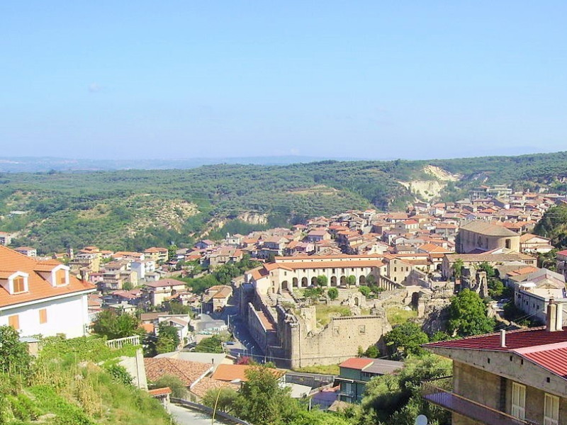 Immagine descrittiva - BY Di Gino il Pio - Opera propria, Pubblico dominio, https://commons.wikimedia.org/w/index.php?curid=7635868 Immagine descrittiva - BY Di Gino il Pio - Opera propria, Pubblico dominio, https://commons.wikimedia.org/w/index.php?curid=7635868