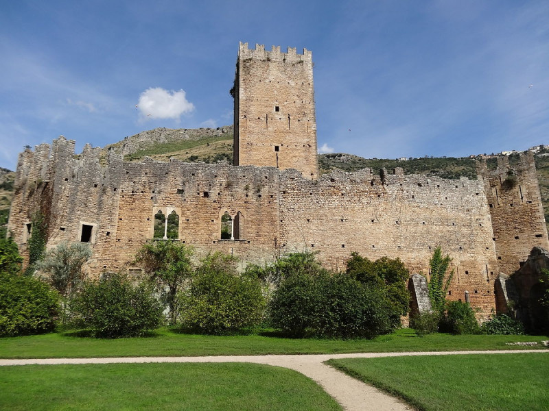 Immagine descrittiva - CC BY-SA Di Livioandronico2013 - Opera propria, CC BY-SA 3.0, https://commons.wikimedia.org/w/index.php?curid=29008235 Immagine descrittiva - CC BY-SA Di Livioandronico2013 - Opera propria, CC BY-SA 3.0, https://commons.wikimedia.org/w/index.php?curid=29008235