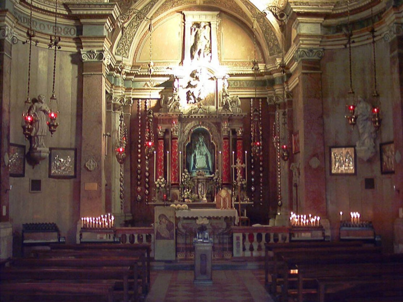 Immagine descrittiva - BY Di Tavyrob di Wikipedia in italiano - Trasferito da it.wikipedia su Commons., Pubblico dominio, https://commons.wikimedia.org/w/index.php?curid=28820073