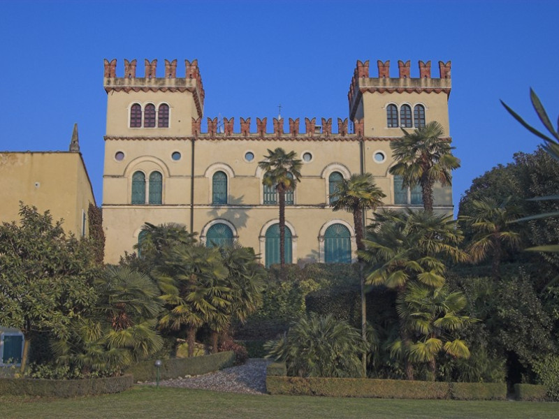 Immagine descrittiva - CC BY-SA Di Lo Scaligero - Opera propria, CC BY-SA 3.0, https://commons.wikimedia.org/w/index.php?curid=6068426 Immagine descrittiva - CC BY-SA Di Lo Scaligero - Opera propria, CC BY-SA 3.0, https://commons.wikimedia.org/w/index.php?curid=6068426