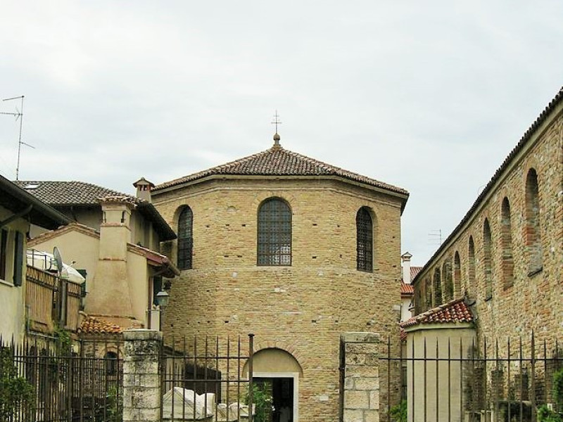 Immagine descrittiva - CC BY-SA Di I, Sailko, CC BY-SA 3.0, https://commons.wikimedia.org/w/index.php?curid=10900959 Immagine descrittiva - CC BY-SA Di I, Sailko, CC BY-SA 3.0, https://commons.wikimedia.org/w/index.php?curid=10900959