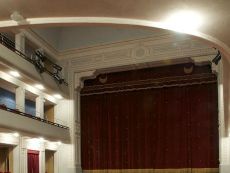 Copparo, Teatro De Micheli