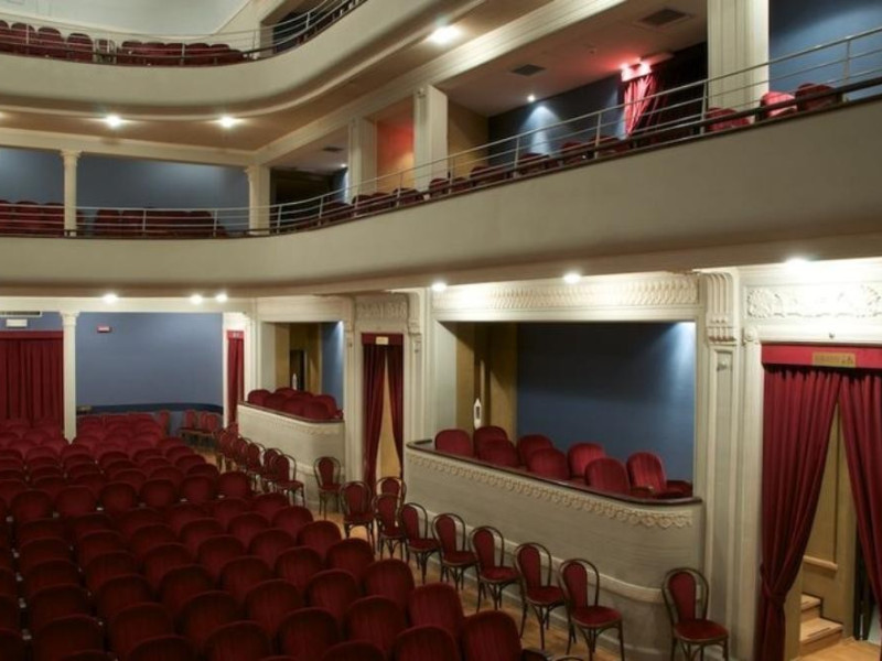 Copparo, Teatro De Micheli