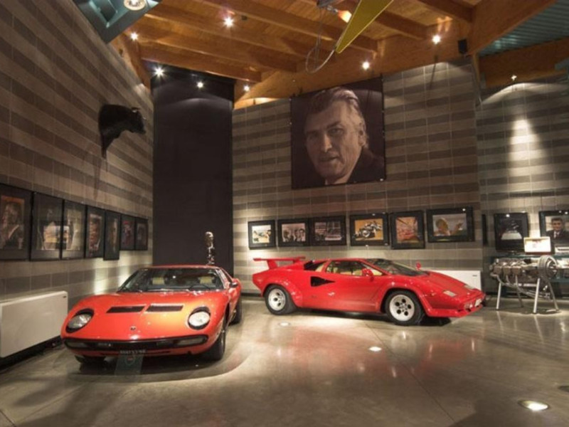 Sant'Agostino, Centro Polifunzionale "F. Lamborghini"