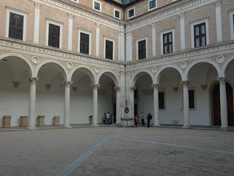 Cortile di Palazzo Ducale di Urbino