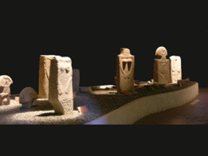 Pontremoli, MUSEO DELLE STATUE-STELE LUNIGIANESI Pontremoli, MUSEO DELLE STATUE-STELE LUNIGIANESI