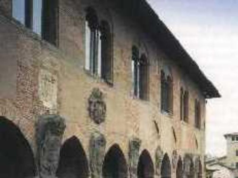 Pistoia, ANTICO PALAZZO DEI VESCOVI E MUSEO DELLA CATTEDRALE DI SAN ZENO Pistoia, ANTICO PALAZZO DEI VESCOVI E MUSEO DELLA CATTEDRALE DI SAN ZENO