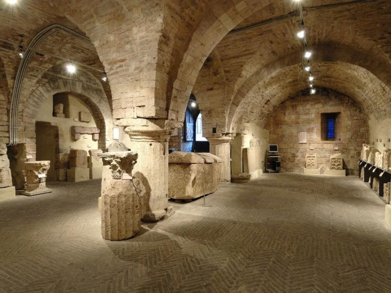 Interno. Sala espositiva. Fedeli, Marcello; jpg; 2126 pixels; 1417 pixels Interno. Sala espositiva. Fedeli, Marcello; jpg; 2126 pixels; 1417 pixels
