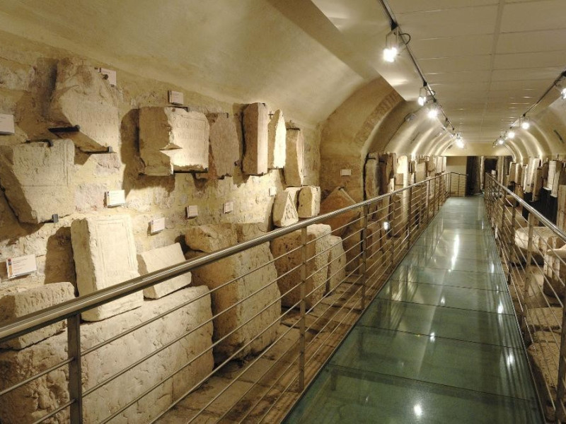 Interno. Sala espositiva. Fedeli, Marcello; jpg; 2126 pixels; 1417 pixels Interno. Sala espositiva. Fedeli, Marcello; jpg; 2126 pixels; 1417 pixels