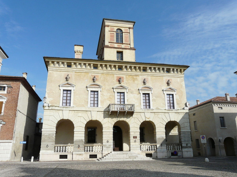 Immagine descrittiva - CC BY-SA Di Davide Papalini - Opera propria, CC BY-SA 3.0, https://commons.wikimedia.org/w/index.php?curid=7393132 Immagine descrittiva - CC BY-SA Di Davide Papalini - Opera propria, CC BY-SA 3.0, https://commons.wikimedia.org/w/index.php?curid=7393132