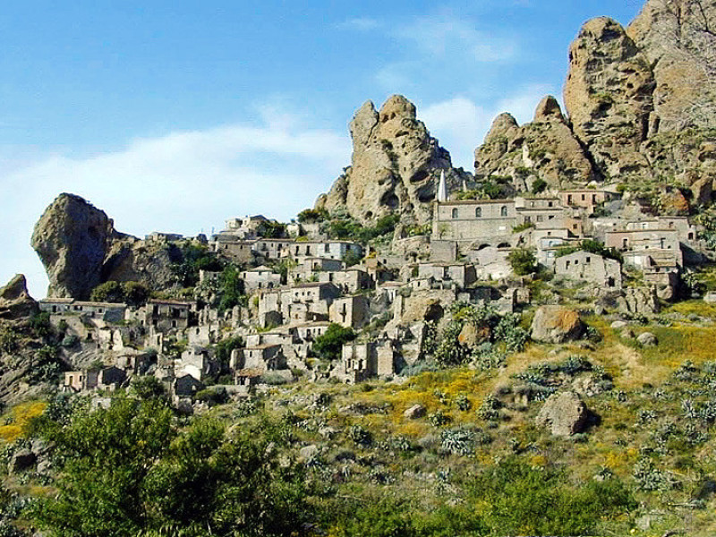 Immagine descrittiva - BY Di Me - Opera propria, Pubblico dominio, https://commons.wikimedia.org/w/index.php?curid=1376771