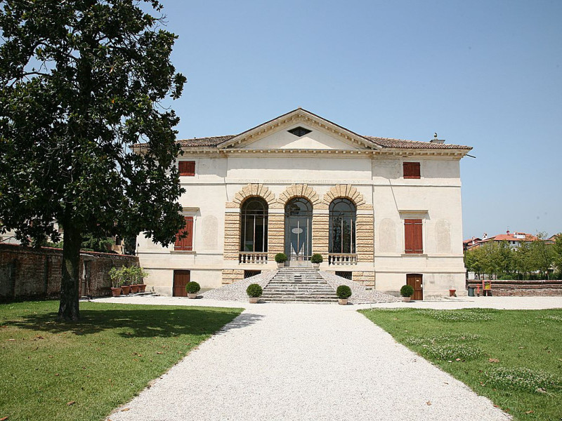 Immagine descrittiva - CC BY-SA Di Hans A. Rosbach - Opera propria, CC BY-SA 2.5, https://commons.wikimedia.org/w/index.php?curid=2538541 Immagine descrittiva - CC BY-SA Di Hans A. Rosbach - Opera propria, CC BY-SA 2.5, https://commons.wikimedia.org/w/index.php?curid=2538541