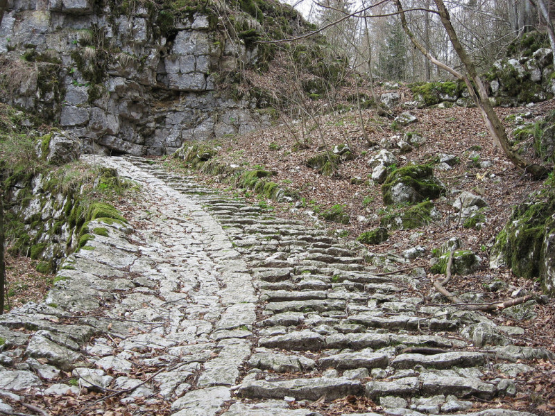 Immagine descrittiva - CC BY-SA Di fabryr - La calà del sasso, CC BY-SA 2.0, https://commons.wikimedia.org/w/index.php?curid=11150790 Immagine descrittiva - CC BY-SA Di fabryr - La calà del sasso, CC BY-SA 2.0, https://commons.wikimedia.org/w/index.php?curid=11150790
