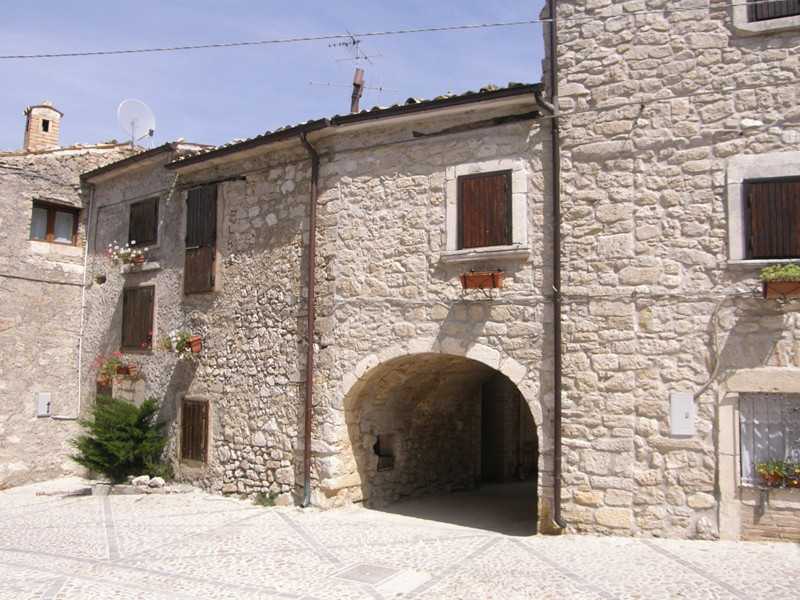 Roccaramanico - scorcio centro storico Roccaramanico - scorcio centro storico