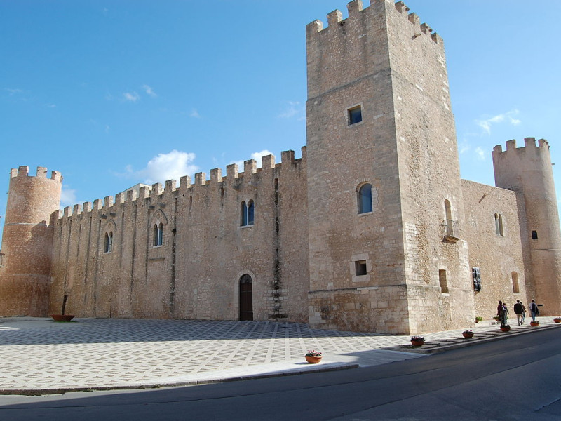 Castello di Alcamo Castello di Alcamo