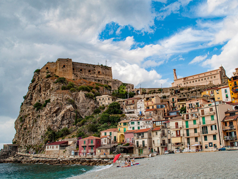 Immagine descrittiva - Immagine descrittiva -
