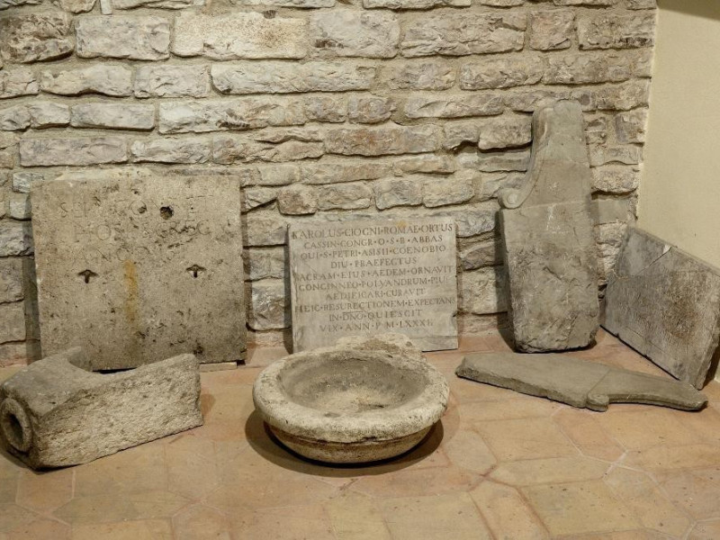Museo di S. Pietro e cripta di S. Vittorino.  Fedeli, Marcello; jpg; 2126 pixels; 1417 pixels Museo di S. Pietro e cripta di S. Vittorino.  Fedeli, Marcello; jpg; 2126 pixels; 1417 pixels