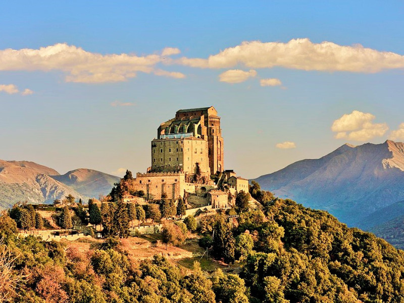 Sacra di San Michele, simbolo del Piemonte Sacra di San Michele, simbolo del Piemonte