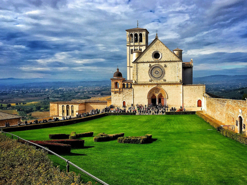 Basilica di Assisi Basilica di Assisi