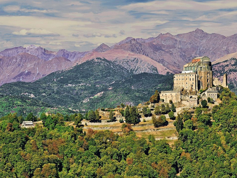 Sacra di San Michele, simbolo del Piemonte Sacra di San Michele, simbolo del Piemonte
