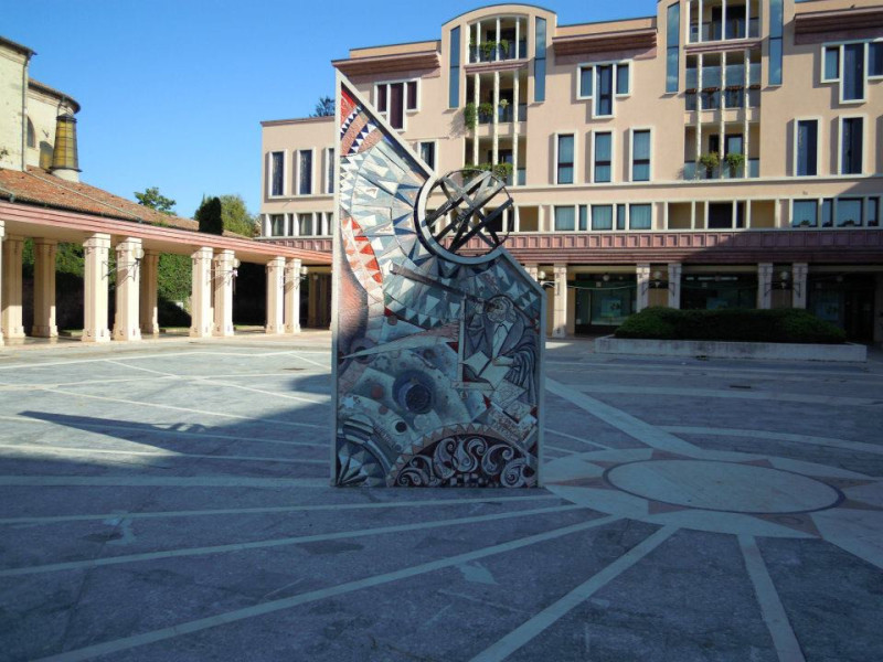 Immagine descrittiva - CC BY-SA Di Twice25 / scatto di Angela Barcellini - Opera propria, CC BY-SA 3.0, https://commons.wikimedia.org/w/index.php?curid=16970093 Immagine descrittiva - CC BY-SA Di Twice25 / scatto di Angela Barcellini - Opera propria, CC BY-SA 3.0, https://commons.wikimedia.org/w/index.php?curid=16970093