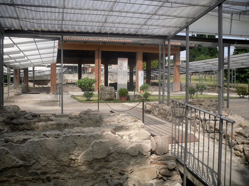 Immagine descrittiva - CC BY-SA Di Imiimane - Opera propria, CC BY-SA 3.0, https://commons.wikimedia.org/w/index.php?curid=20024873 Immagine descrittiva - CC BY-SA Di Imiimane - Opera propria, CC BY-SA 3.0, https://commons.wikimedia.org/w/index.php?curid=20024873