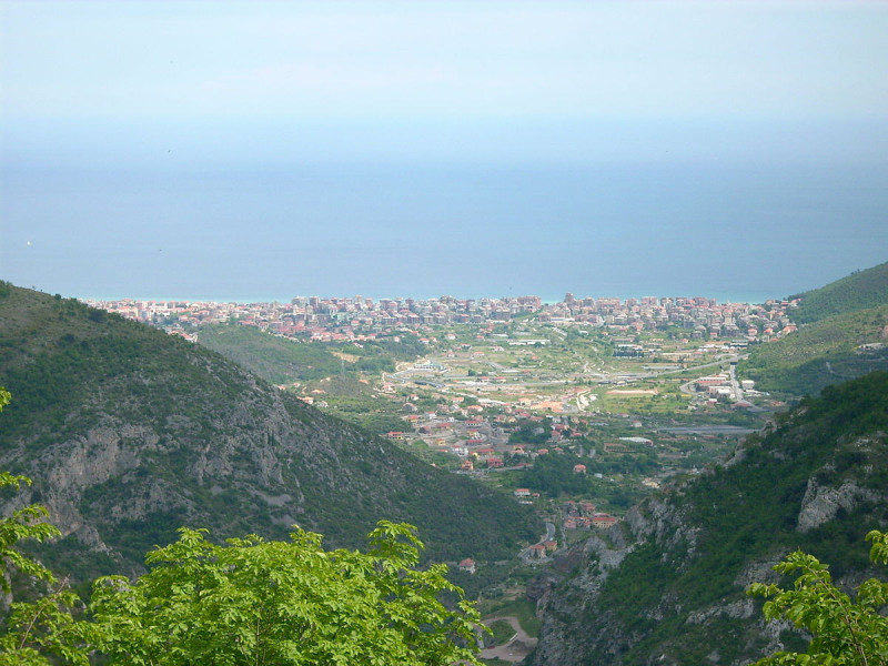 Immagine descrittiva - CC BY Di Davide Papalini - Opera propria, CC BY 2.5, https://commons.wikimedia.org/w/index.php?curid=2070169 Immagine descrittiva - CC BY Di Davide Papalini - Opera propria, CC BY 2.5, https://commons.wikimedia.org/w/index.php?curid=2070169