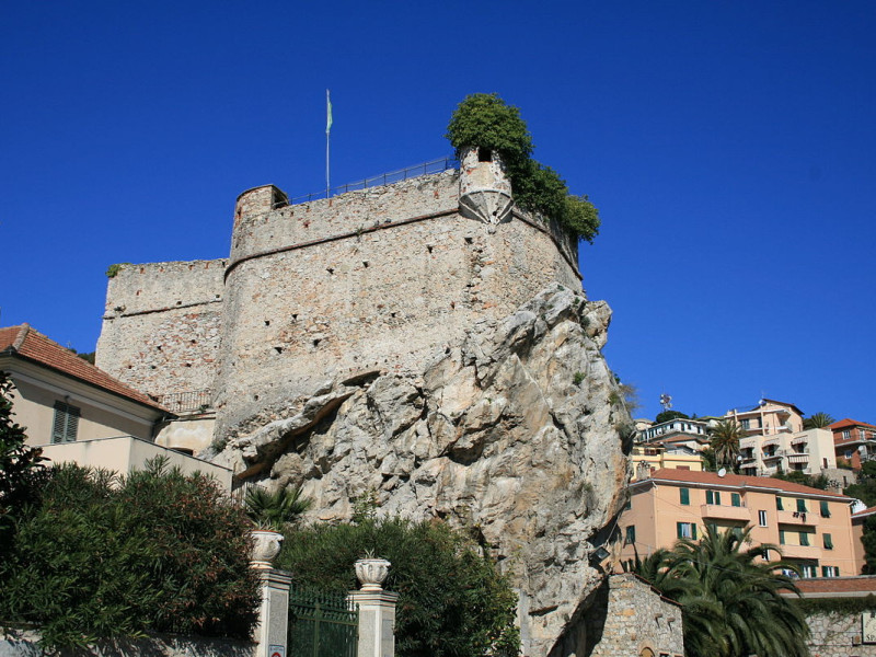 Immagine descrittiva - CC BY Di Kaosrimo - Opera propria, CC BY 3.0, https://commons.wikimedia.org/w/index.php?curid=3792877 Immagine descrittiva - CC BY Di Kaosrimo - Opera propria, CC BY 3.0, https://commons.wikimedia.org/w/index.php?curid=3792877