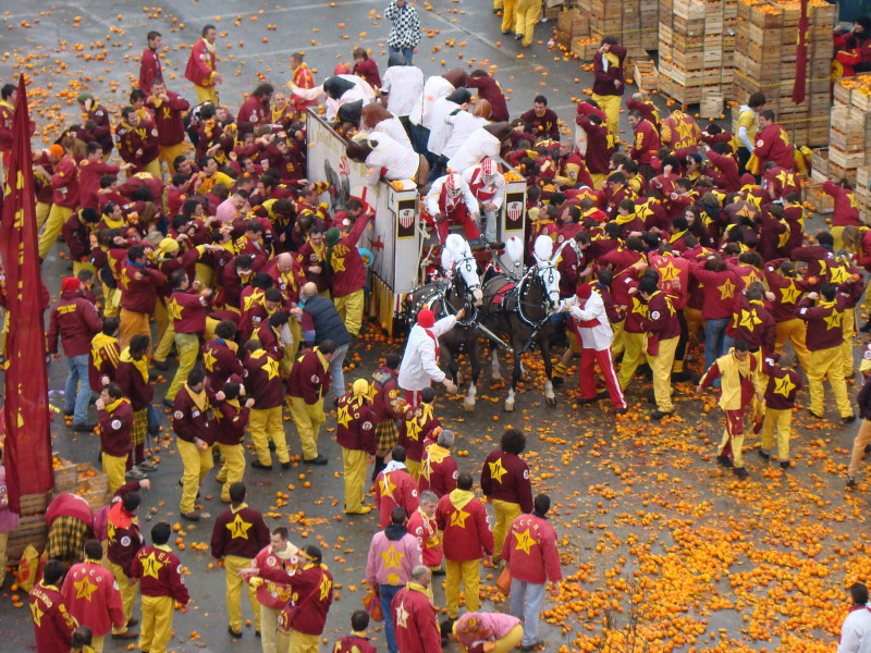 Immagine descrittiva - CC BY-SA Di Lupo - Associazione Aranceri Mercenari, CC BY-SA 2.5, https://commons.wikimedia.org/w/index.php?curid=16044618 Immagine descrittiva - CC BY-SA Di Lupo - Associazione Aranceri Mercenari, CC BY-SA 2.5, https://commons.wikimedia.org/w/index.php?curid=16044618