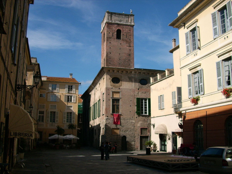 Immagine descrittiva - CC BY Di Davide Papalini - Opera propria, CC BY 2.5, https://commons.wikimedia.org/w/index.php?curid=2069416 Immagine descrittiva - CC BY Di Davide Papalini - Opera propria, CC BY 2.5, https://commons.wikimedia.org/w/index.php?curid=2069416