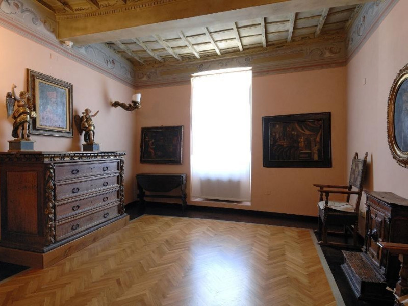 Interno. Sala espositiva. Giorgetti, Alessio/ Paparelli, Daniele; jpg; 2126 pixels; 1417 pixels Interno. Sala espositiva. Giorgetti, Alessio/ Paparelli, Daniele; jpg; 2126 pixels; 1417 pixels