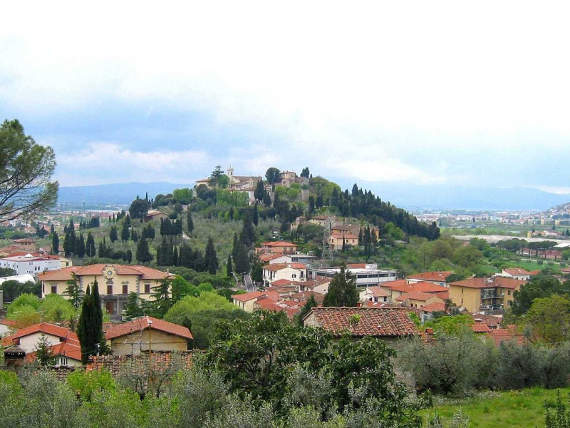 Immagine descrittiva - CC BY-SA Di Marco Niccoli di Wikipedia in italiano - Trasferito da it.wikipedia su Commons da Sannita utilizzando CommonsHelper., CC BY-SA 3.0, https://commons.wikimedia.org/w/index.php?curid=6811333 Immagine descrittiva - CC BY-SA Di Marco Niccoli di Wikipedia in italiano - Trasferito da it.wikipedia su Commons da Sannita utilizzando CommonsHelper., CC BY-SA 3.0, https://commons.wikimedia.org/w/index.php?curid=6811333