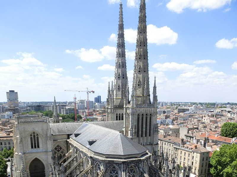 Immagine descrittiva - CC BY Di Image detailsCasio EX ZR1000Orikrin1998CC-BY-3.0 - Opera propria, CC BY 3.0, https://commons.wikimedia.org/w/index.php?curid=26971727