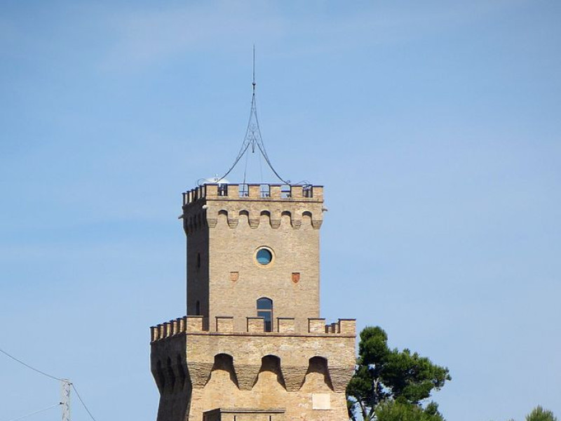 Immagine descrittiva - CC BY-SA Di Luca Aless - Opera propria, CC BY-SA 4.0, https://commons.wikimedia.org/w/index.php?curid=34034157 Immagine descrittiva - CC BY-SA Di Luca Aless - Opera propria, CC BY-SA 4.0, https://commons.wikimedia.org/w/index.php?curid=34034157