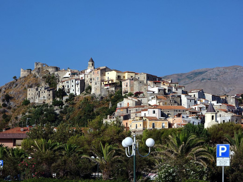 Immagine descrittiva - CC BY-SA Di Velvet - Opera propria, CC BY-SA 3.0, https://commons.wikimedia.org/w/index.php?curid=27592962 Immagine descrittiva - CC BY-SA Di Velvet - Opera propria, CC BY-SA 3.0, https://commons.wikimedia.org/w/index.php?curid=27592962