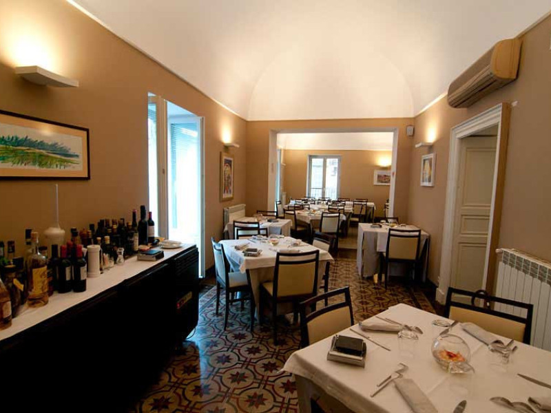 Immagine descrittiva - BY https://www.ristoranteandrea.it/g_ambienti.html Immagine descrittiva - BY https://www.ristoranteandrea.it/g_ambienti.html