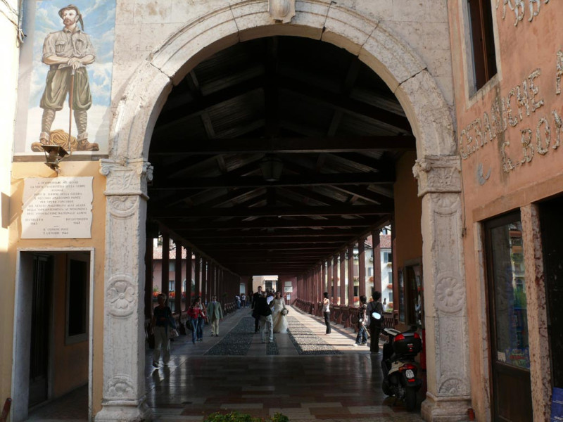 Immagine descrittiva - BY Di Zyance - Opera propria, CC BY 3.0, https://commons.wikimedia.org/w/index.php?curid=3510556 Immagine descrittiva - BY Di Zyance - Opera propria, CC BY 3.0, https://commons.wikimedia.org/w/index.php?curid=3510556