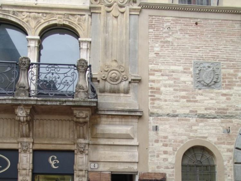 Ingresso Bovini, Mirko; jpg; 576 pixels; 768 pixels