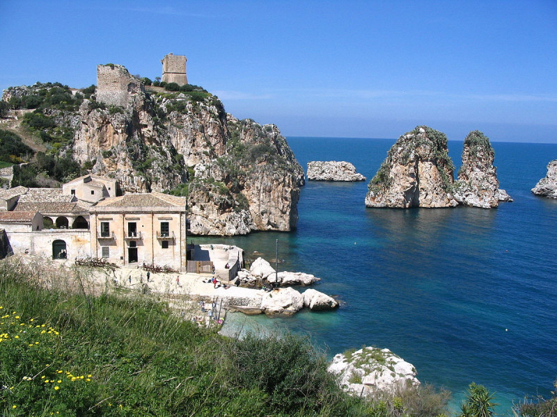 Immagine descrittiva - CC BY-SA Di Patrice78500 - Opera propria, CC BY-SA 3.0, https://commons.wikimedia.org/w/index.php?curid=30670638 Immagine descrittiva - CC BY-SA Di Patrice78500 - Opera propria, CC BY-SA 3.0, https://commons.wikimedia.org/w/index.php?curid=30670638